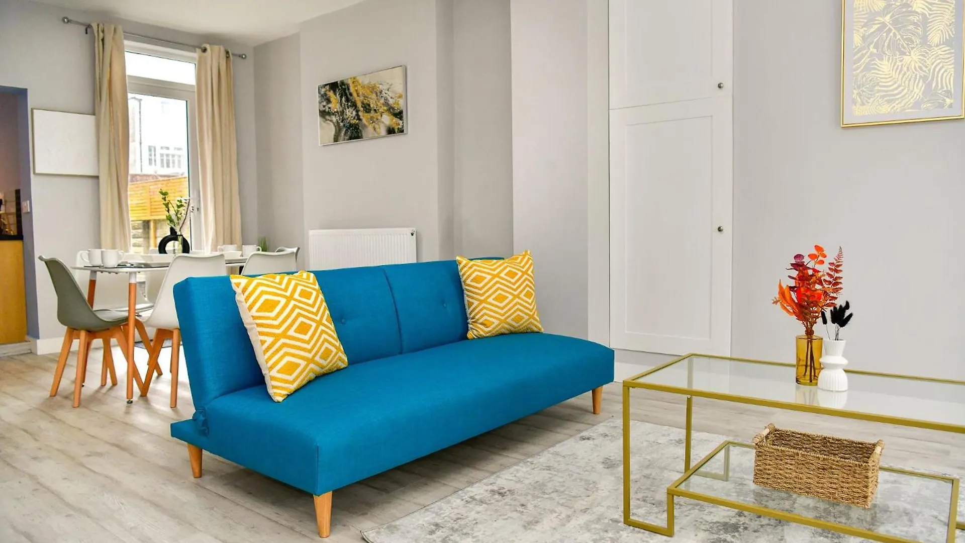 Apartment 3-Bed Semi-Detached Home Swansea L Near Beach L Sleeps 6 L 4 Beds L By Jmt Stays The Mumbles