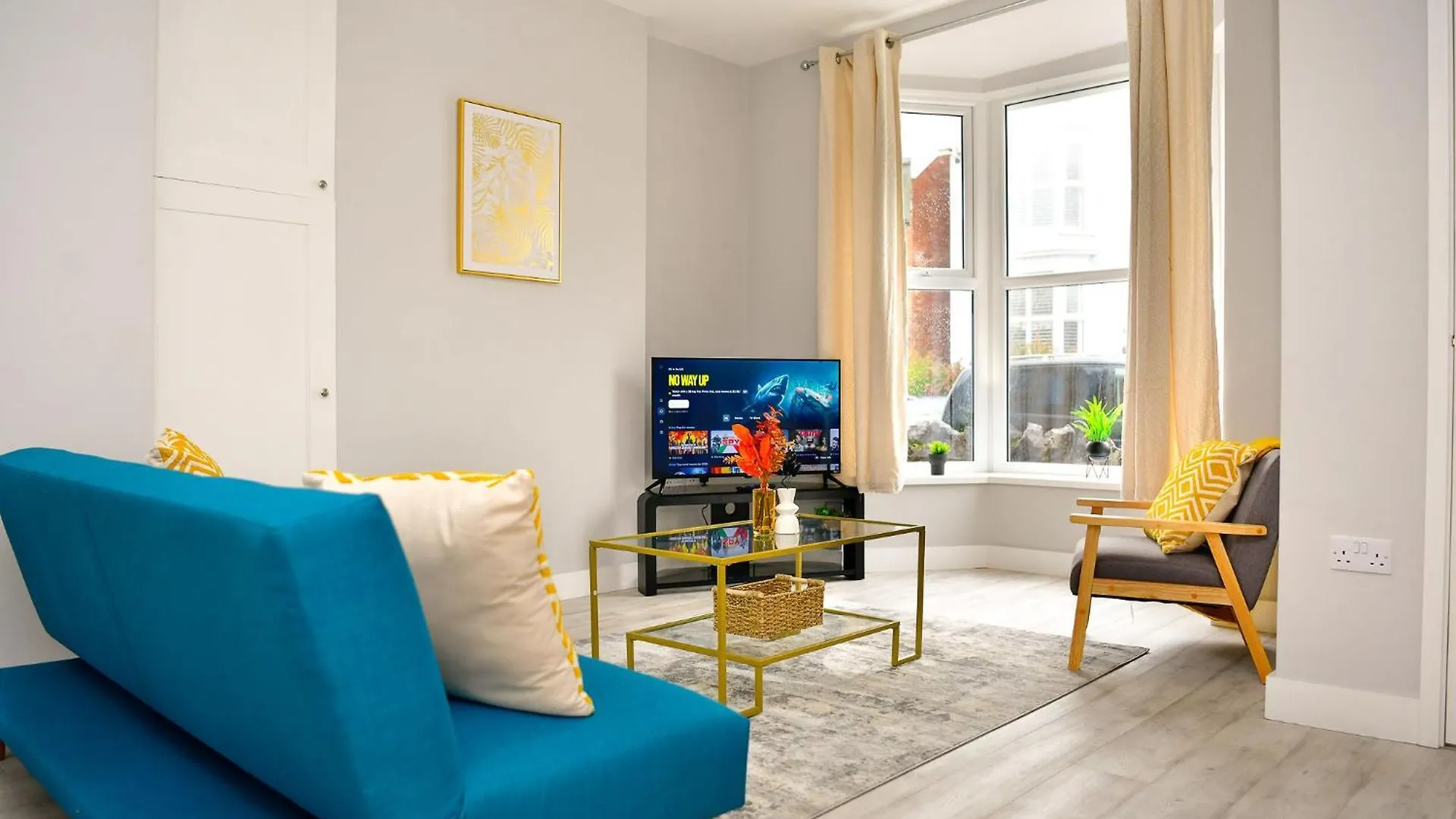 Apartment 3-Bed Semi-Detached Home Swansea L Near Beach L Sleeps 6 L 4 Beds L By Jmt Stays The Mumbles